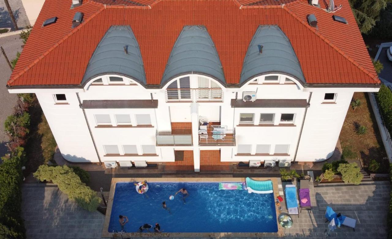 Sea View Apartment In Icici Exterior photo