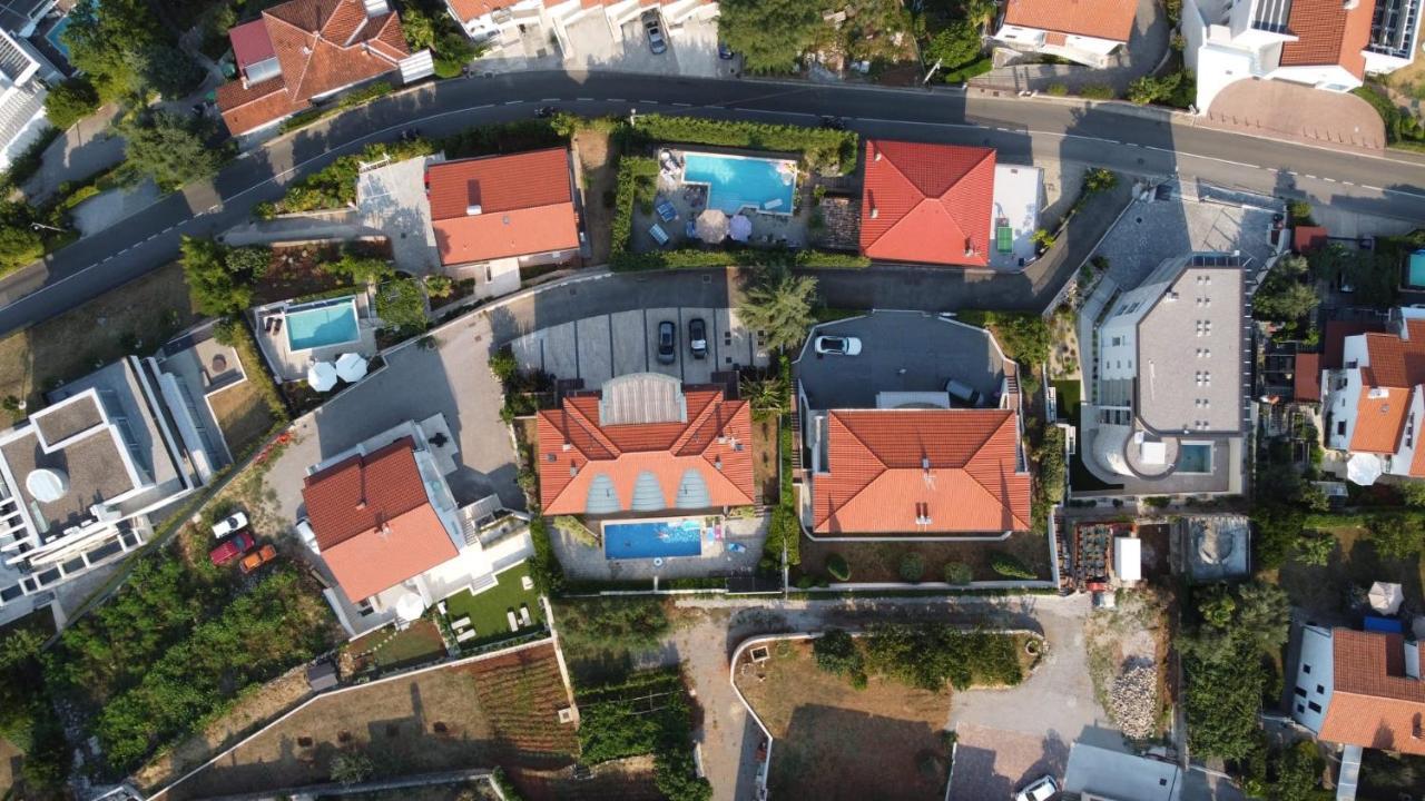 Sea View Apartment In Icici Exterior photo